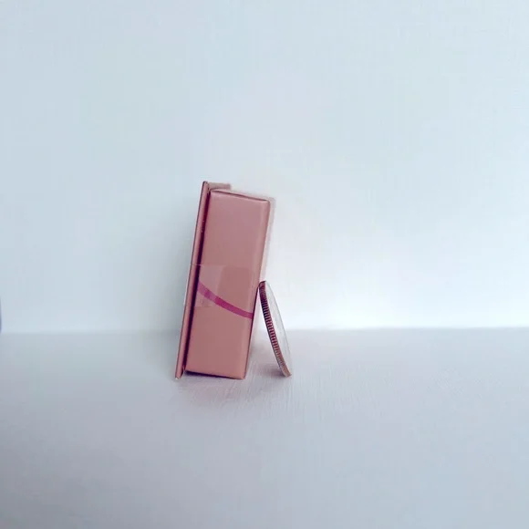 Benefit Cosmetics Dandelion Twinkle Shimmer Finish Powder Highlighter - Picture 5 of 5